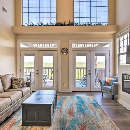 Luxe Branson Retreat With Mtn Views And Pool Access! Lägenhet Exteriör bild