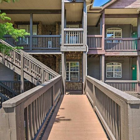 Luxe Branson Retreat With Mtn Views And Pool Access! Lägenhet Exteriör bild