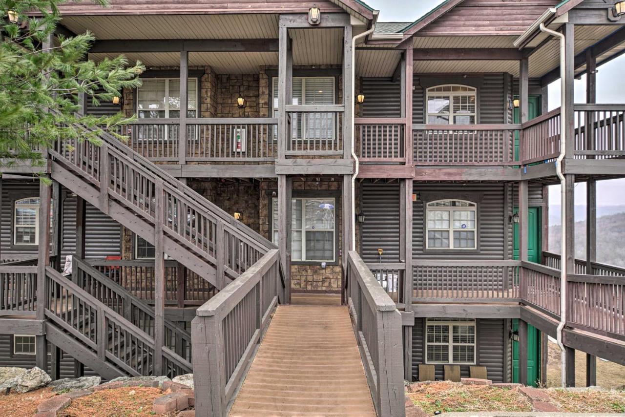 Luxe Branson Retreat With Mtn Views And Pool Access! Lägenhet Exteriör bild
