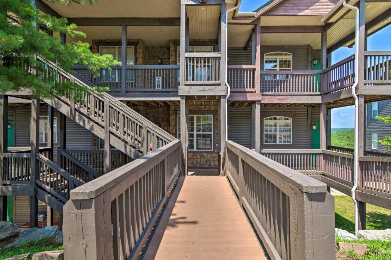 Luxe Branson Retreat With Mtn Views And Pool Access! Lägenhet Exteriör bild